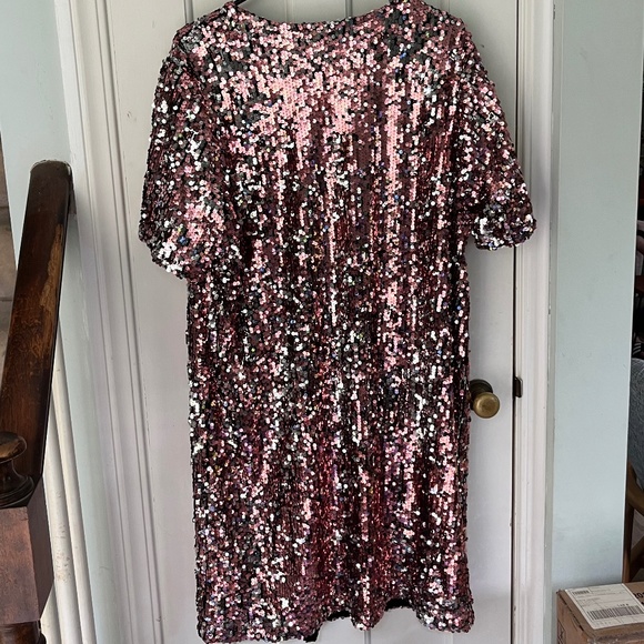 J. Crew - Universal Standard Sequin V-Neck T-Shirt Dress - Picture 2 of 5